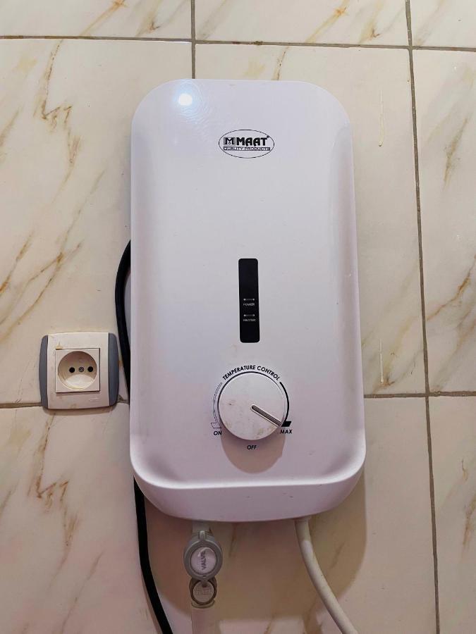 Zeo Airbnb - Cheap Apartment In キガリ エクステリア 写真