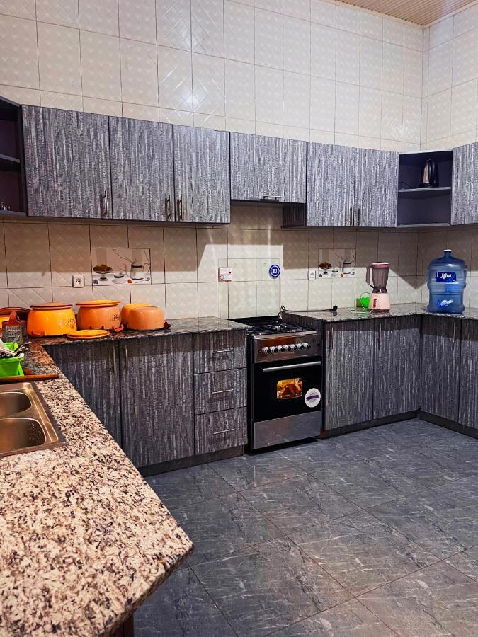Zeo Airbnb - Cheap Apartment In キガリ エクステリア 写真